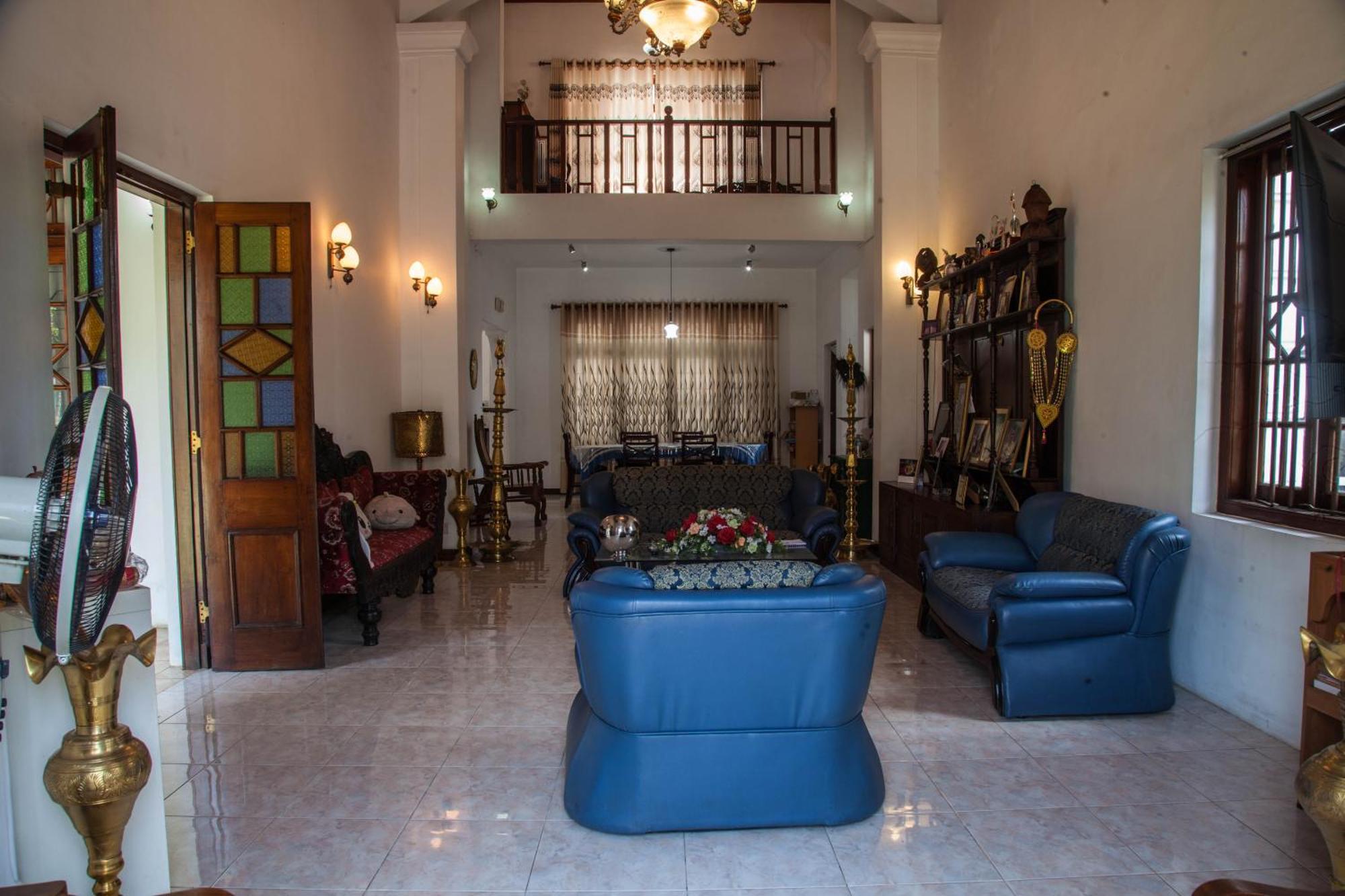 Antique Tourist Lodge Kandy Bagian luar foto