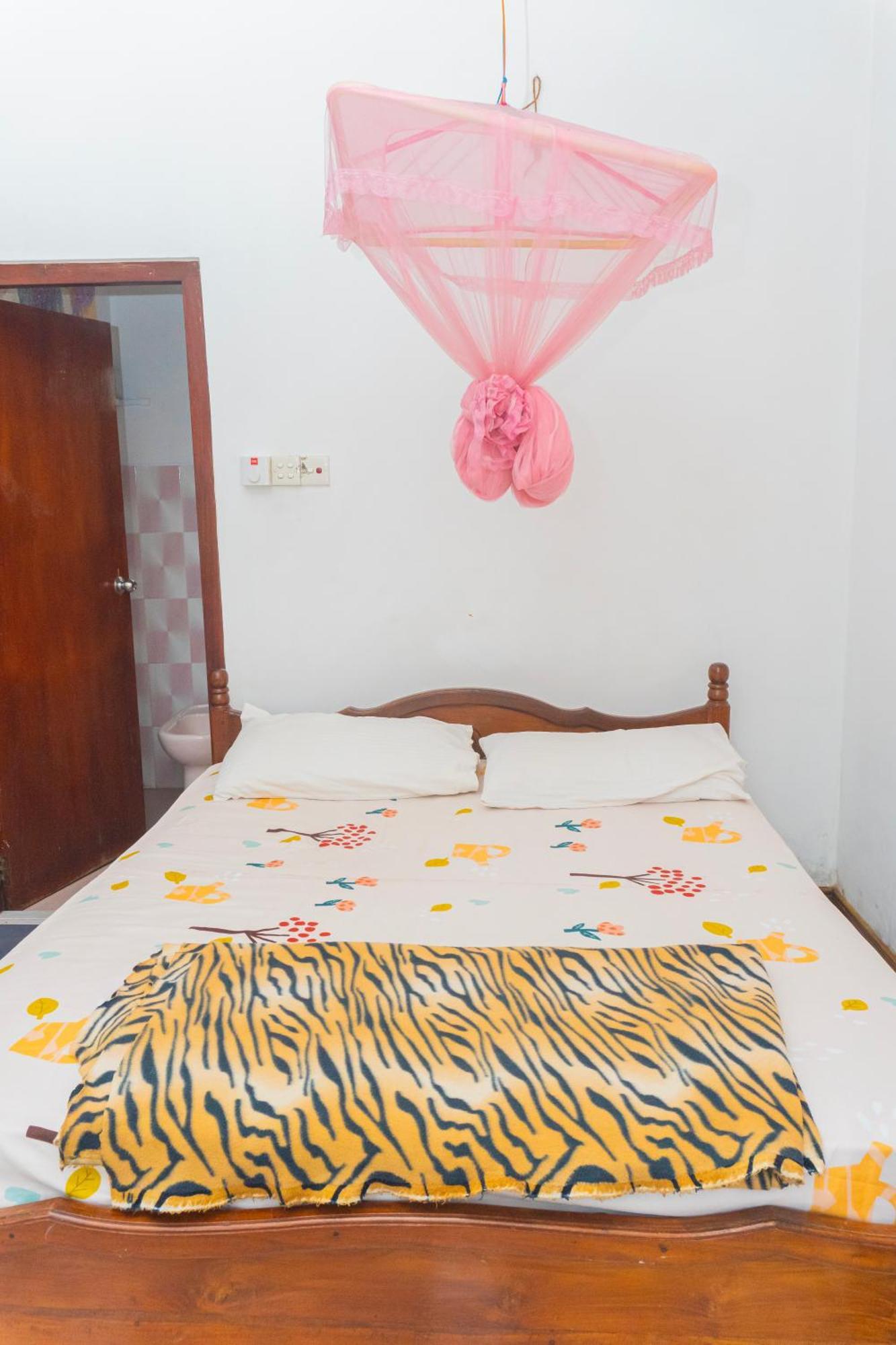 Antique Tourist Lodge Kandy Bagian luar foto